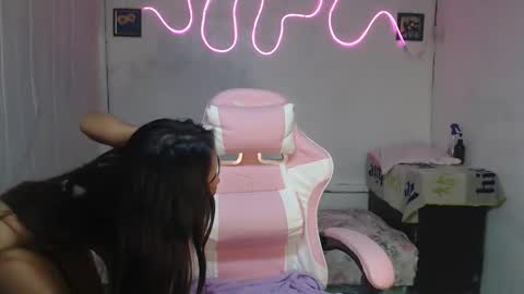 Snapshot of dark_angel143 chatting on September 24, 2025, 7:55 am dark_angel143 online show from September 24, 2025, 7:55 am