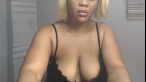 Snapshot of dark_chocoxx chatting on February 4, 2026, 4:35 pm Goodness online show from February 4, 2026, 4:35 pm