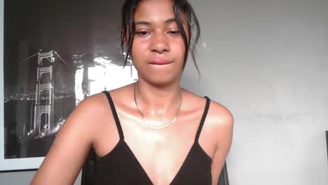 Snapshot of dark_enchantress_ chatting on February 5, 2026, 9:52 pm Sofia online show from February 5, 2026, 9:52 pm