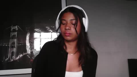 Snapshot of dark_enchantress_ chatting on February 7, 2026, 11:08 pm Sofia online show from February 7, 2026, 11:08 pm