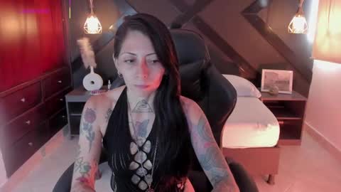 M I K A E L A online show from September 16, 2025, 7:04 pm