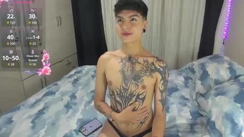 Snapshot of dark_lucky chatting on February 14, 2026, 9:33 pm Juanito online show from February 14, 2026, 9:33 pm