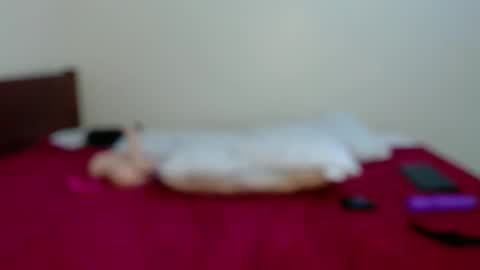 Snapshot of dark_qween chatting on March 12, 2025, 5:07 pm dark_qween online show from March 12, 2025, 5:07 pm