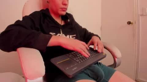 dark_sun333 online show from November 2, 2025, 9:06 pm