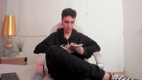 dark_sun333 online show from November 28, 2025, 12:57 am