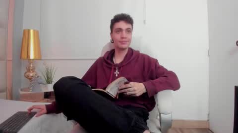 dark_sun333 online show from November 29, 2025, 10:57 pm