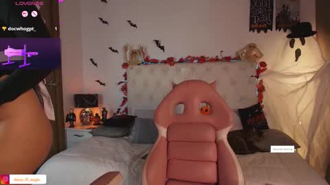 Angel Darcy  online show from October 9, 2025, 10:19 pm