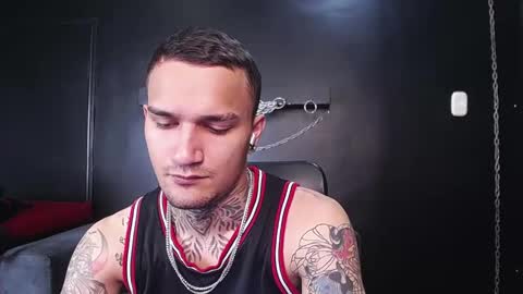 Snapshot of darkbenito chatting on January 13, 2026, 12:54 pm Benito online show from January 13, 2026, 12:54 pm