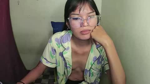 Snapshot of darkberrybabe chatting on November 16, 2025, 2:11 pm Kay online show from November 16, 2025, 2:11 pm