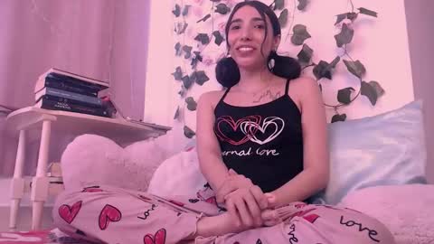 Snapshot of darkcandy666 chatting on October 18, 2025, 8:09 pm Candy online show from October 18, 2025, 8:09 pm