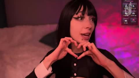 Yuu online show from November 13, 2025, 11:25 pm