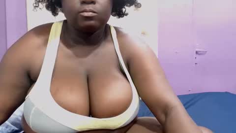 Snapshot of darkgiantmelanin chatting on March 22, 2026, 5:49 pm darkgiantmelanin online show from March 22, 2026, 5:49 pm