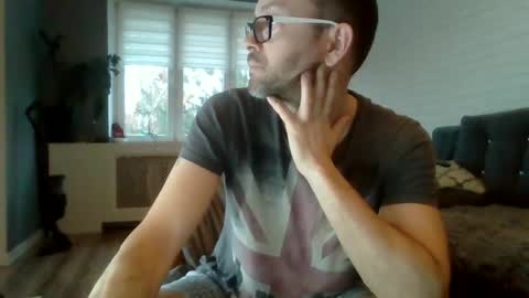 Snapshot of darkhaired34 chatting on December 13, 2024, 6:53 am darkhaired34 online show from December 13, 2024, 6:53 am