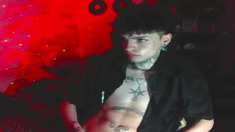 Snapshot of darkness_prince_x chatting on September 18, 2025, 7:10 am online show from September 18, 2025, 7:10 am