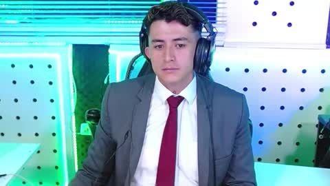 DARKO0717 online show from November 6, 2025, 1:12 pm