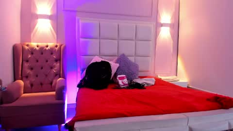 Jhon y Lucy online show from May 25, 2026, 3:34 am