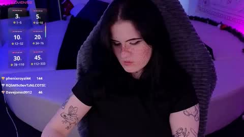 Shine online show from December 14, 2025, 11:31 pm