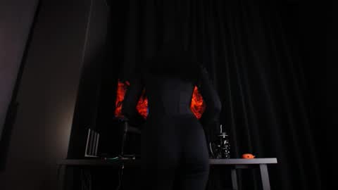 darkspark_ online show from December 5, 2025, 10:35 am