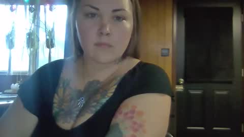 Snapshot of darkstardaisy chatting on October 22, 2025, 9:36 pm Daisy online show from October 22, 2025, 9:36 pm