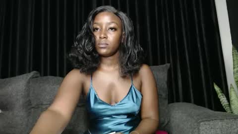 darktanqueen online show from April 2, 2026, 2:53 am