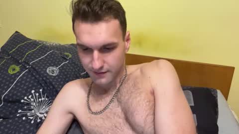 Snapshot of darktempt_ chatting on January 6, 2026, 8:45 pm Nick online show from January 6, 2026, 8:45 pm