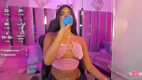 Darla santos  online show from October 20, 2025, 7:47 pm