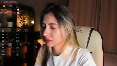 Belle online show from October 3, 2025, 4:09 am