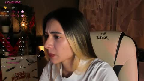 Belle online show from October 22, 2025, 3:51 am