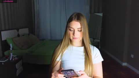 Snapshot of darlina_ryan chatting on December 14, 2025, 4:34 pm Darlina online show from December 14, 2025, 4:34 pm