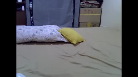 darling_ella online show from October 15, 2025, 7:08 am