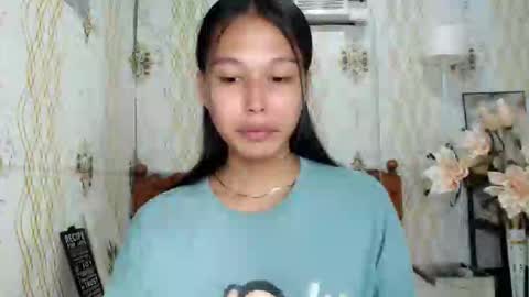 Snapshot of darling_sweetheartxx chatting on April 17, 2026, 3:59 pm YOUR ATHENA online show from April 17, 2026, 3:59 pm