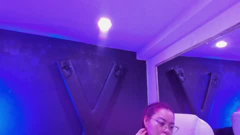 Snapshot of darlingbdsm_ chatting on January 6, 2025, 1:30 pm Darling online show from January 6, 2025, 1:30 pm
