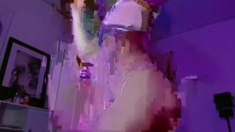 Venus online show from November 19, 2025, 1:49 am