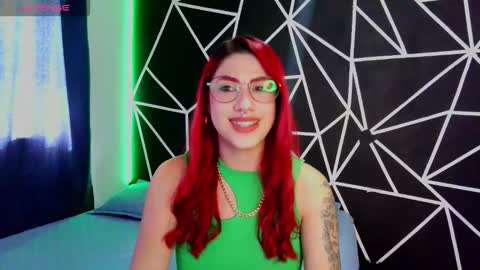 Snapshot of darlyhooper1_ chatting on September 24, 2025, 8:45 pm Darlyhooper online show from September 24, 2025, 8:45 pm