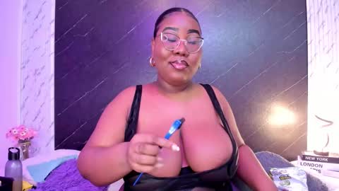  Darnell Queen online show from October 6, 2025, 3:59 am