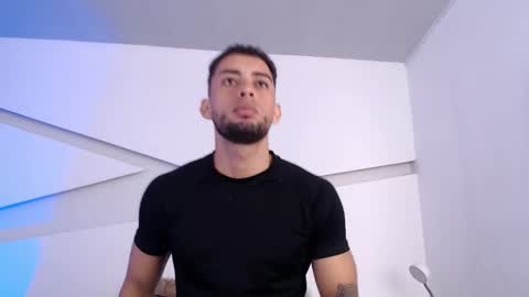 Kael online show from November 28, 2025, 1:36 pm