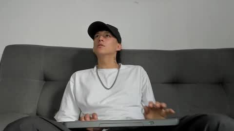 Snapshot of darsel_night chatting on December 2, 2025, 8:04 pm darsel_night online show from December 2, 2025, 8:04 pm