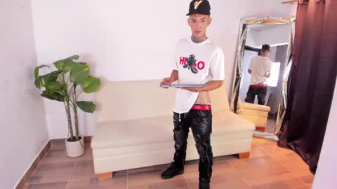 Snapshot of darwin_stark chatting on July 6, 2026, 6:10 am darwin_stark online show from July 6, 2026, 6:10 am