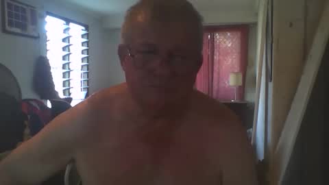 darwincock online show from September 19, 2025, 11:05 pm