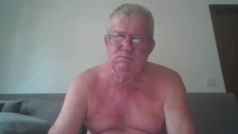 darwincock online show from April 1, 2026, 1:17 am