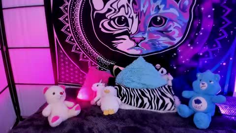 daryimiau online show from May 18, 2026, 4:07 am