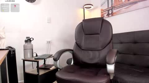 Dash online show from November 15, 2025, 12:02 pm