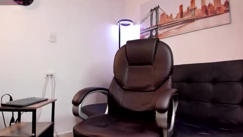 Snapshot of dash_bukoski chatting on December 20, 2025, 3:08 pm Dash online show from December 20, 2025, 3:08 pm