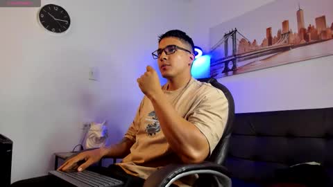 Snapshot of dash_bukoski chatting on January 6, 2026, 12:53 pm Dash online show from January 6, 2026, 12:53 pm