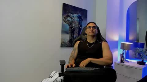 Snapshot of dash_bukoski chatting on February 9, 2026, 11:03 am Dash online show from February 9, 2026, 11:03 am