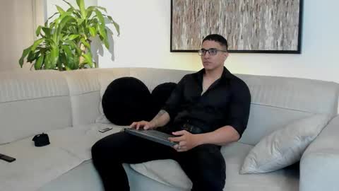 Snapshot of dash_bukoski chatting on February 13, 2026, 11:06 am Dash online show from February 13, 2026, 11:06 am