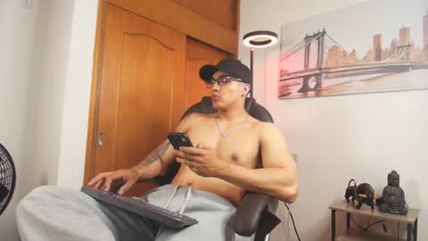 Snapshot of dash_bukoski chatting on March 5, 2026, 12:12 pm Dash online show from March 5, 2026, 12:12 pm