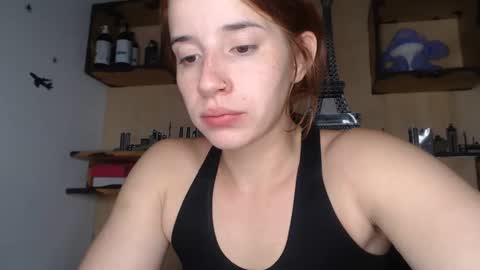 Dafne online show from November 1, 2025, 1:07 am