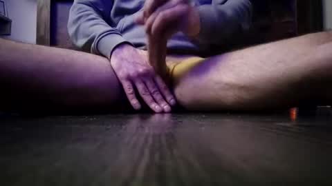 Smelly foot lover online show from March 7, 2025, 11:27 pm