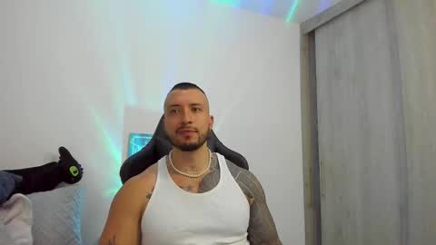 DAVE MAX online show from October 27, 2025, 11:52 pm